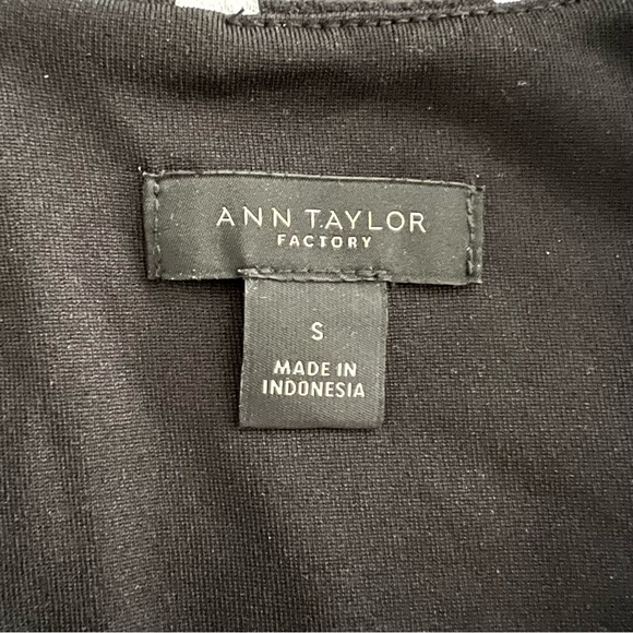 Ann Taylor Black & White Striped Tie Waist Wide Leg Cropped Jumpsuit | Size S - Picture 3 of 9